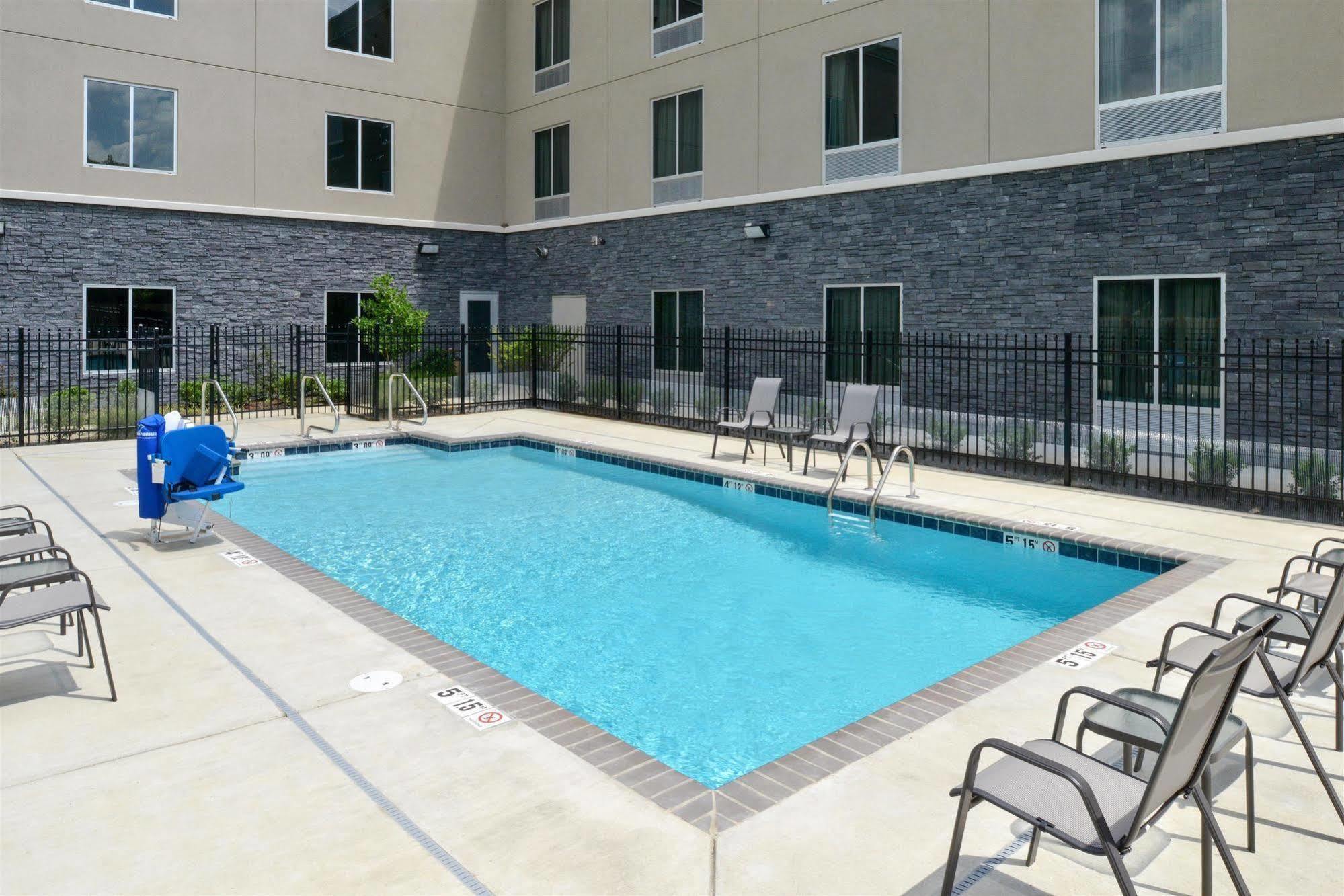 Americas Best Value Inn & Suites Horn Lake Bagian luar foto