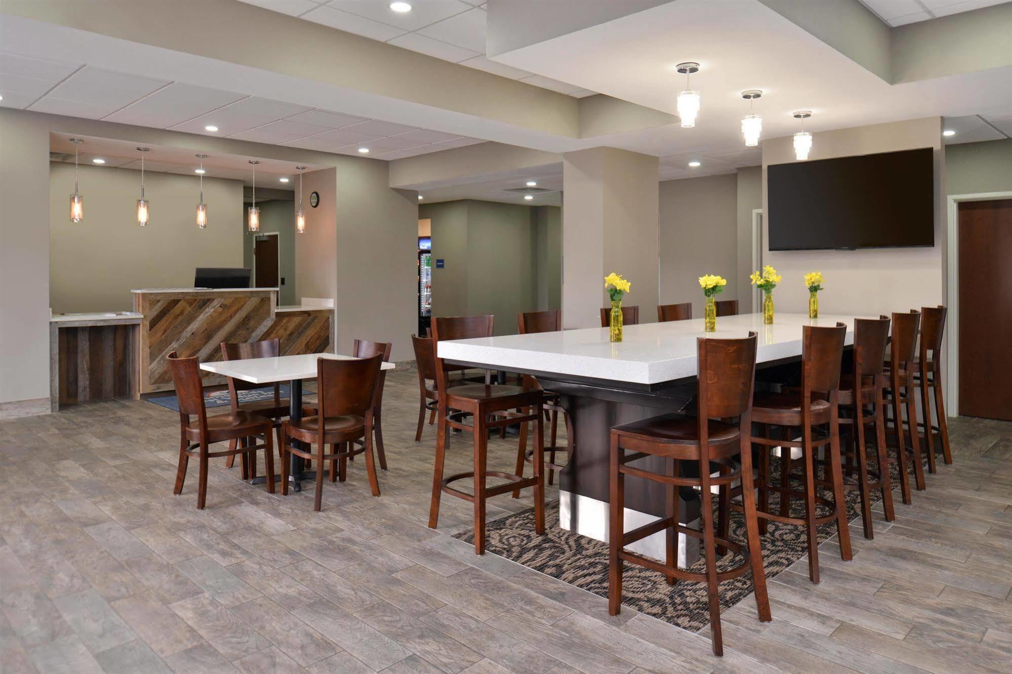 Americas Best Value Inn & Suites Horn Lake Bagian luar foto