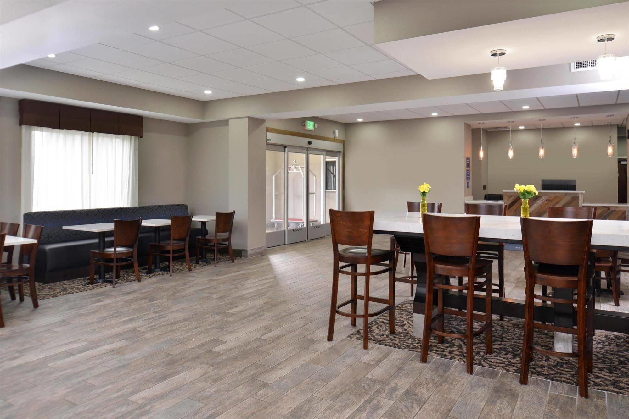 Americas Best Value Inn & Suites Horn Lake Bagian luar foto