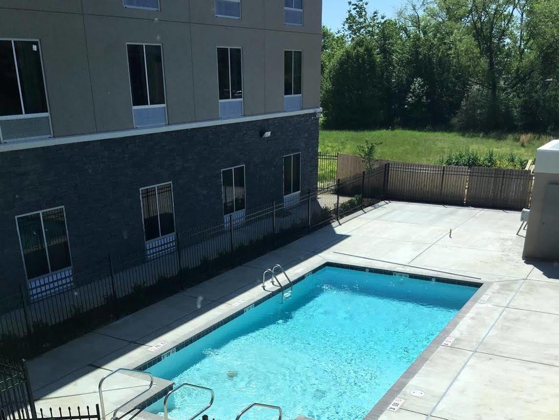 Americas Best Value Inn & Suites Horn Lake Bagian luar foto
